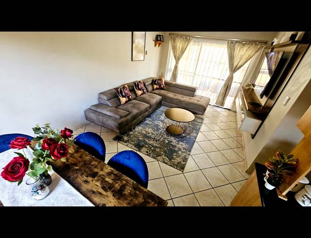 3 BEDROOM SECTIONAL TITLE FOR SALE IN SAFARI GARDENS